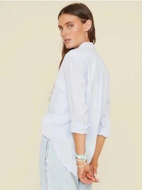 XIRENA Beau Shirt Skylight. Size S